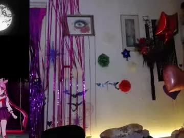 Try our girls live displays and explore the company of endless strippers, with beautiful physiques, vibrating toys and more.