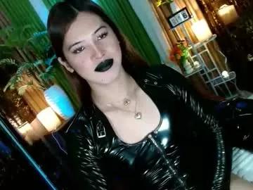 Try our girls live displays and explore the company of endless strippers, with beautiful physiques, vibrating toys and more.