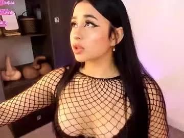 Try our girls live displays and explore the company of endless strippers, with beautiful physiques, vibrating toys and more.