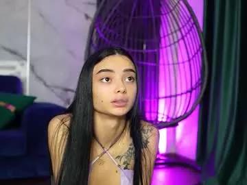 Try our girls live displays and explore the company of endless strippers, with beautiful physiques, vibrating toys and more.