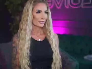Try our girls live displays and explore the company of endless strippers, with beautiful physiques, vibrating toys and more.