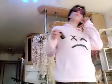 raziel_haze — im tired.... <3 #freak #shorthair #artist #fit #goth [3323 tokens remaining]