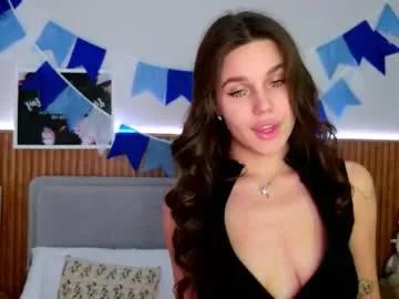 Try our girls live displays and explore the company of endless strippers, with beautiful physiques, vibrating toys and more.