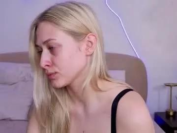 riley_show from Chaturbate is Freechat
