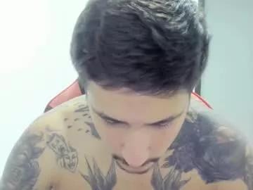 rooswell_47 from Chaturbate