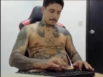 rooswell_47 from Chaturbate