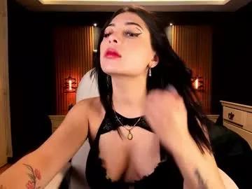 Try our girls live displays and explore the company of endless strippers, with beautiful physiques, vibrating toys and more.