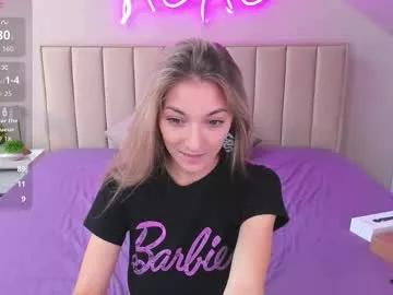 Try our girls live displays and explore the company of endless strippers, with beautiful physiques, vibrating toys and more.