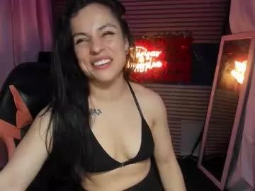 Try our girls live displays and explore the company of endless strippers, with beautiful physiques, vibrating toys and more.