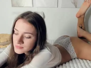 roxstart — massage my tits under bra -  Hi, cb! Im Roxy! #smalltits #new #daddy #skinny #natural [456 tokens remaining]