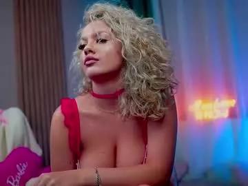 Try our girls live displays and explore the company of endless strippers, with beautiful physiques, vibrating toys and more.