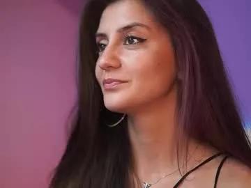 Try our girls live displays and explore the company of endless strippers, with beautiful physiques, vibrating toys and more.