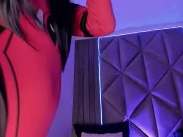 Try our girls live displays and explore the company of endless strippers, with beautiful physiques, vibrating toys and more.
