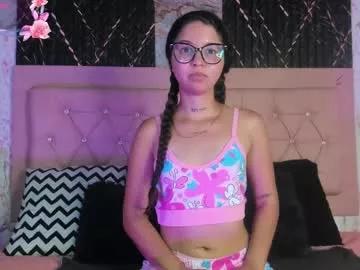 Try our girls live displays and explore the company of endless strippers, with beautiful physiques, vibrating toys and more.