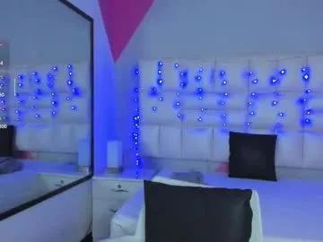 Try our girls live displays and explore the company of endless strippers, with beautiful physiques, vibrating toys and more.