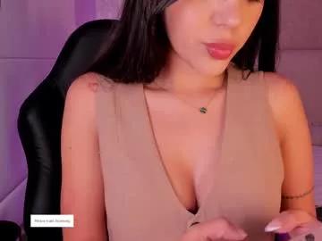 Try our girls live displays and explore the company of endless strippers, with beautiful physiques, vibrating toys and more.