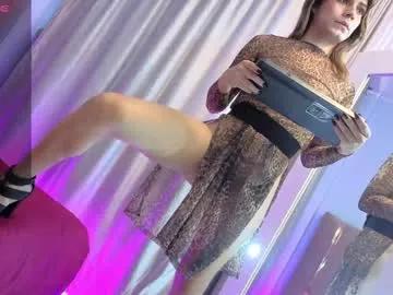 Try our girls live displays and explore the company of endless strippers, with beautiful physiques, vibrating toys and more.