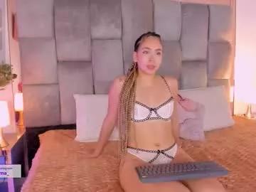 Try our girls live displays and explore the company of endless strippers, with beautiful physiques, vibrating toys and more.