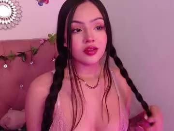 Try our girls live displays and explore the company of endless strippers, with beautiful physiques, vibrating toys and more.