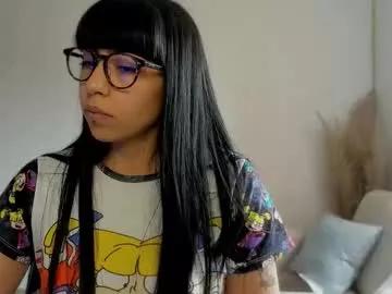 Try our girls live displays and explore the company of endless strippers, with beautiful physiques, vibrating toys and more.