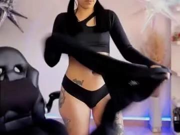Try our girls live displays and explore the company of endless strippers, with beautiful physiques, vibrating toys and more.