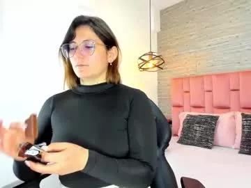 Try our girls live displays and explore the company of endless strippers, with beautiful physiques, vibrating toys and more.