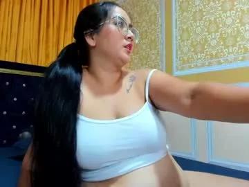 sarahjames19_ from Chaturbate
