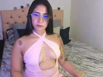 Try our girls live displays and explore the company of endless strippers, with beautiful physiques, vibrating toys and more.
