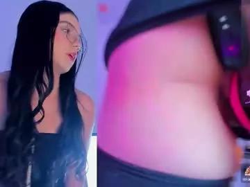 Try our girls live displays and explore the company of endless strippers, with beautiful physiques, vibrating toys and more.