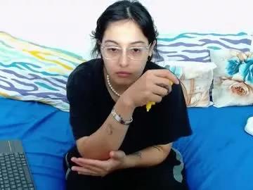 Try our girls live displays and explore the company of endless strippers, with beautiful physiques, vibrating toys and more.