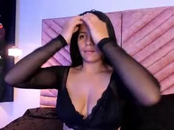 Try our girls live displays and explore the company of endless strippers, with beautiful physiques, vibrating toys and more.