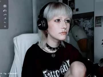 Try our girls live displays and explore the company of endless strippers, with beautiful physiques, vibrating toys and more.