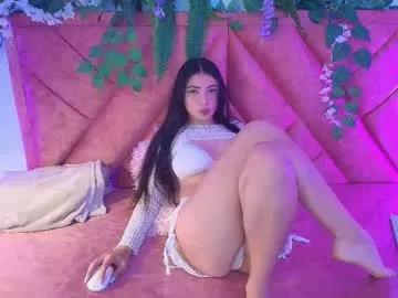 Try our girls live displays and explore the company of endless strippers, with beautiful physiques, vibrating toys and more.