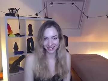 Try our girls live displays and explore the company of endless strippers, with beautiful physiques, vibrating toys and more.