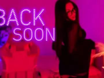 Try our girls live displays and explore the company of endless strippers, with beautiful physiques, vibrating toys and more.