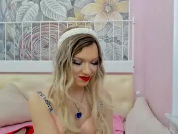 Try our girls live displays and explore the company of endless strippers, with beautiful physiques, vibrating toys and more.