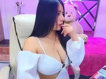Try our girls live displays and explore the company of endless strippers, with beautiful physiques, vibrating toys and more.