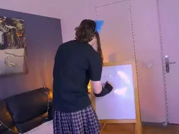 Try our girls live displays and explore the company of endless strippers, with beautiful physiques, vibrating toys and more.