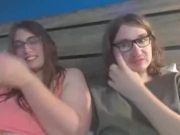 skinnywhiteboythickwhitegirl from Chaturbate is Freechat