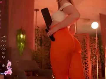 Try our girls live displays and explore the company of endless strippers, with beautiful physiques, vibrating toys and more.