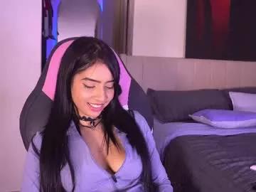 Try our girls live displays and explore the company of endless strippers, with beautiful physiques, vibrating toys and more.