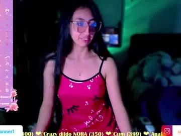 Try our girls live displays and explore the company of endless strippers, with beautiful physiques, vibrating toys and more.