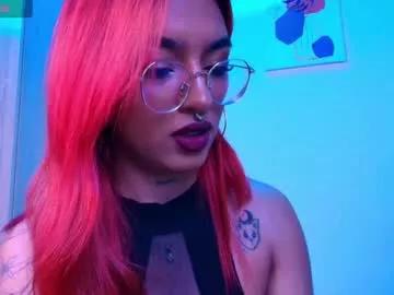 Try our girls live displays and explore the company of endless strippers, with beautiful physiques, vibrating toys and more.