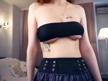 Try our girls live displays and explore the company of endless strippers, with beautiful physiques, vibrating toys and more.