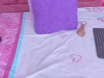 Try our girls live displays and explore the company of endless strippers, with beautiful physiques, vibrating toys and more.