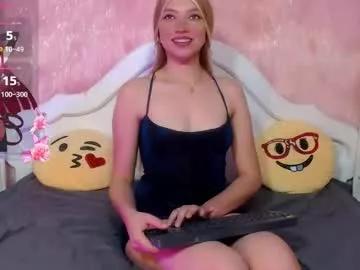 Try our girls live displays and explore the company of endless strippers, with beautiful physiques, vibrating toys and more.