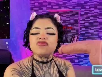 Try our girls live displays and explore the company of endless strippers, with beautiful physiques, vibrating toys and more.