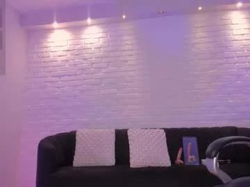 Try our girls live displays and explore the company of endless strippers, with beautiful physiques, vibrating toys and more.