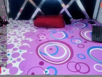 Try our girls live displays and explore the company of endless strippers, with beautiful physiques, vibrating toys and more.