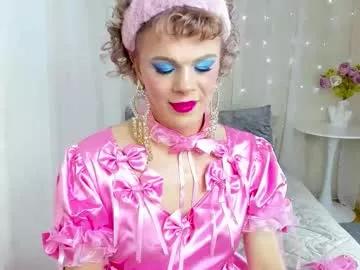 Try our girls live displays and explore the company of endless strippers, with beautiful physiques, vibrating toys and more.